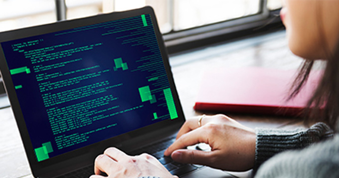 インフラエンジニアとして活躍するにはプログラミングの知識が必須！