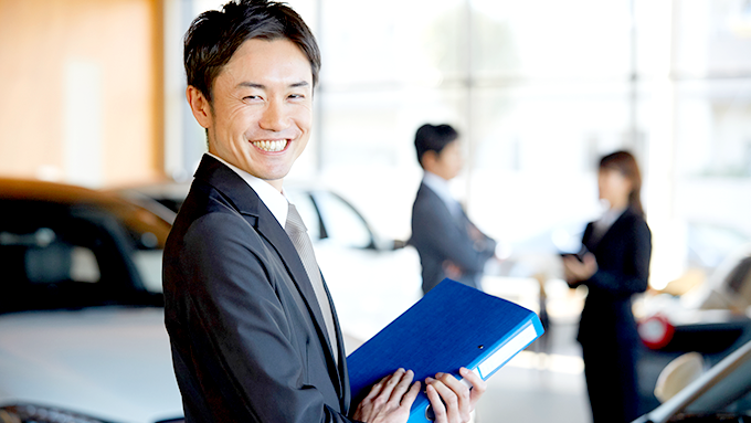 自動車業界の平均年収