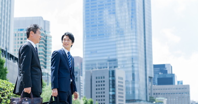 総合商社の営業の特徴は？必要なスキルや役立つ資格も具体的に解説！